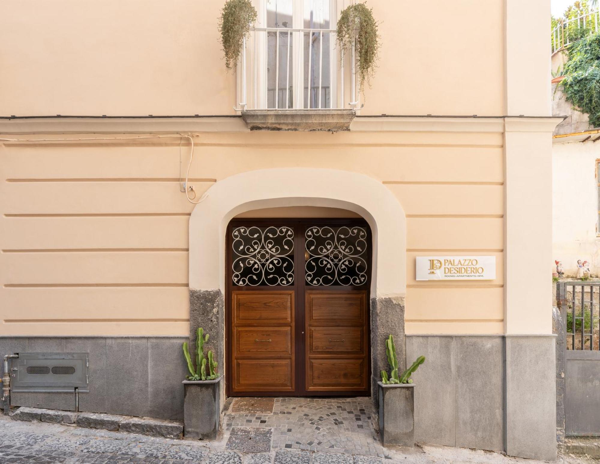 Palazzo Desiderio Apartment Castellammare di Stabia Exterior photo